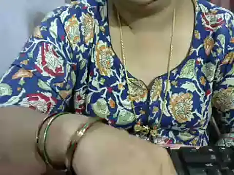 Snapshot of Naughty_Nityaa chatting on 01/19/25, 06:21 Naughty Nityaa online show from 01/19/25, 06:21