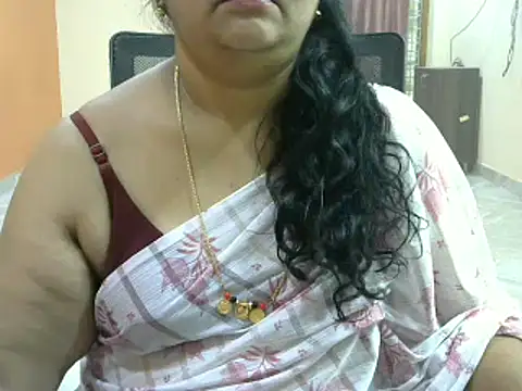 Snapshot of Naughty_Nityaa chatting on 02/13/25, 07:03 Naughty Nityaa online show from 02/13/25, 07:03