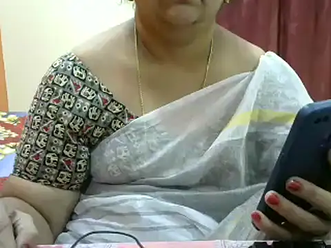 Snapshot of Naughty_Nityaa chatting on 02/15/25, 02:44 Naughty Nityaa online show from 02/15/25, 02:44