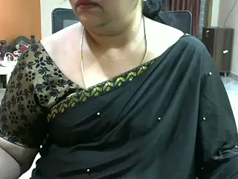 Snapshot of Naughty_Nityaa chatting on 02/18/25, 01:55 Naughty Nityaa online show from 02/18/25, 01:55