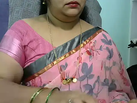 Snapshot of Naughty_Nityaa chatting on 03/06/25, 05:11 Naughty Nityaa online show from 03/06/25, 05:11