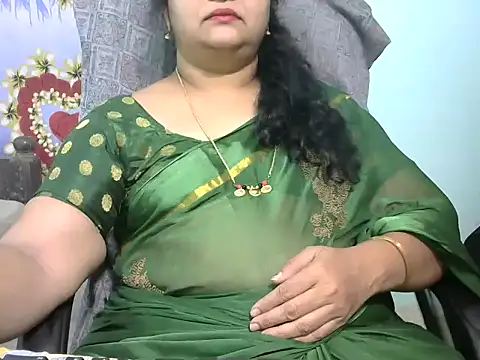 Snapshot of Naughty_Nityaa chatting on 03/07/25, 01:40 Naughty Nityaa online show from 03/07/25, 01:40