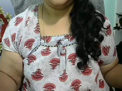Snapshot of Naughty_Nityaa chatting on 03/10/25, 08:23 Naughty Nityaa online show from 03/10/25, 08:23