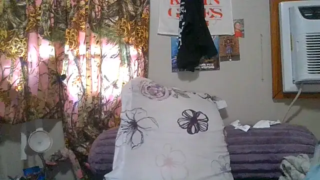 Snapshot of cockplay85 chatting on 07/15/26, 01:49 cockplay85 online show from 07/15/26, 01:49