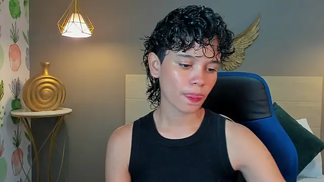 Snapshot of fernanda_indie chatting on 02/11/25, 12:05 fernanda indie online show from 02/11/25, 12:05