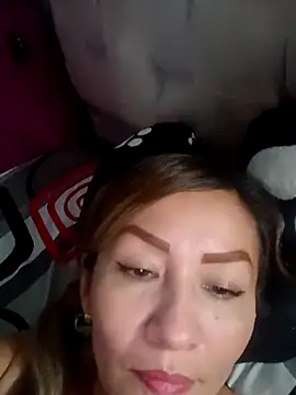 Snapshot of Divahank chatting on 12/11/24, 01:39 Divahank online show from 12/11/24, 01:39