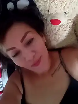 Snapshot of Divahank chatting on 12/11/24, 05:37 Divahank online show from 12/11/24, 05:37