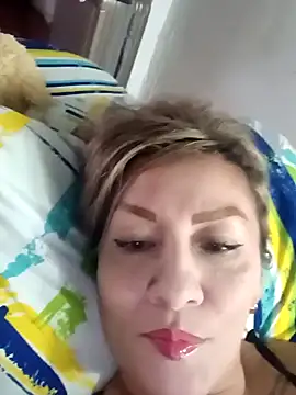 Snapshot of Divahank chatting on 01/21/25, 12:50 Divahank online show from 01/21/25, 12:50