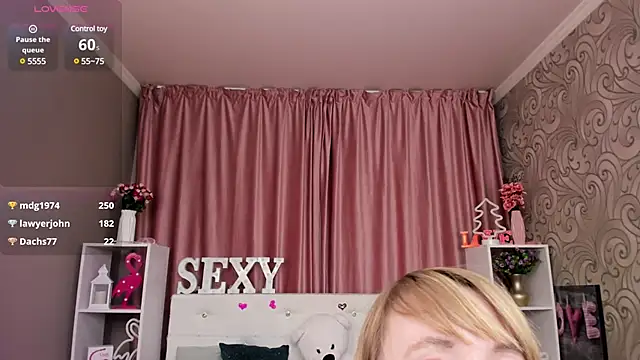 KattyPeachX online show from 01/08/25, 07:45