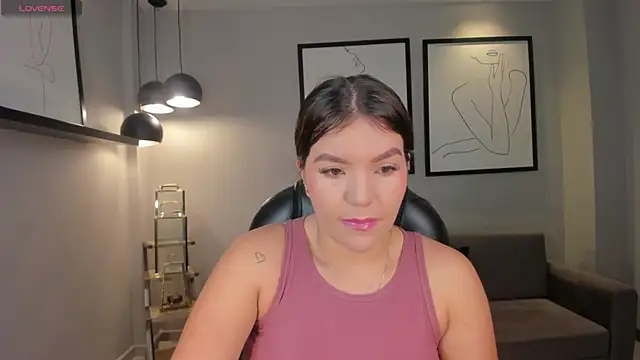 ValeriaRoldanX online show from 06/19/26, 11:36