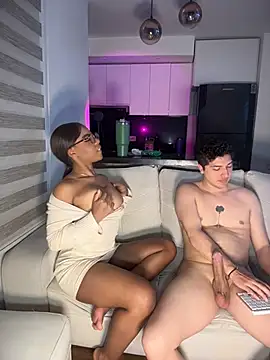 tiana nave online show from 04/19/26, 11:07