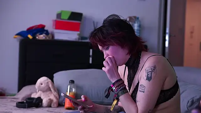 MacTroy online show from 12/28/24, 06:08