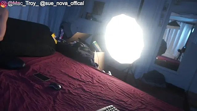 MacTroy online show from 12/03/25, 05:11