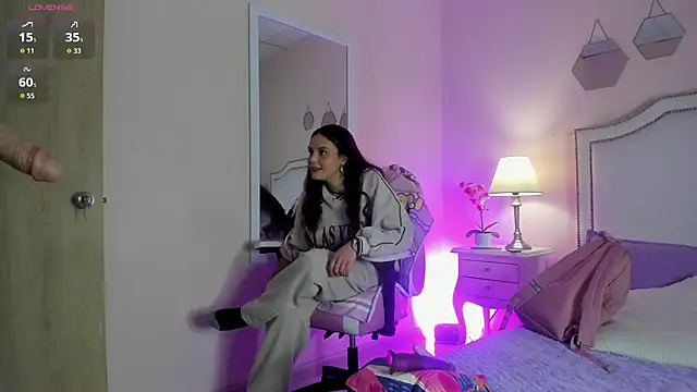 Snapshot of KIMAPRIL chatting on 09/17/25, 07:37 KIMAPRIL online show from 09/17/25, 07:37