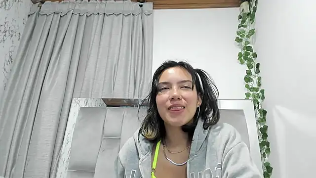 salome Queenx online show from 01/20/25, 03:50