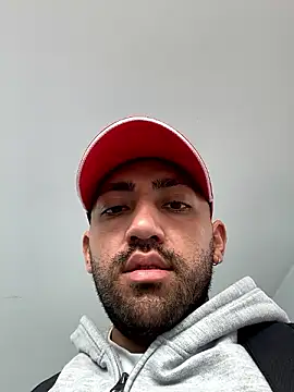 JuanZapata33 online show from 12/02/24, 09:06