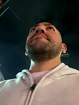 JuanZapata33 online show from 12/08/24, 01:35