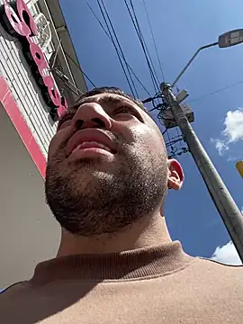 JuanZapata33 online show from 01/02/25, 06:12