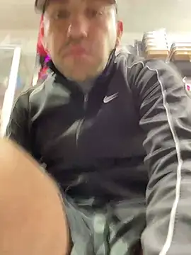 JuanZapata33 online show from 03/11/25, 11:48