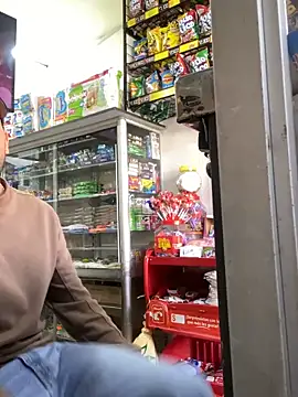 JuanZapata33 online show from 04/06/26, 09:49