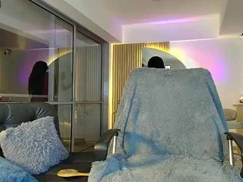 thesweetkhloe   online show from 10/21/25, 01:50