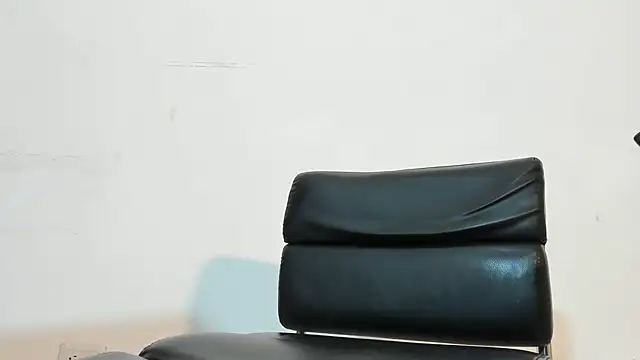 Snapshot of miss_adharaa_ chatting on 02/03/25, 10:03 miss adharaa online show from 02/03/25, 10:03