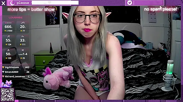 Snapshot of v3n0mb1t3z chatting on 01/23/25, 05:02 v3n0mb1t3z online show from 01/23/25, 05:02