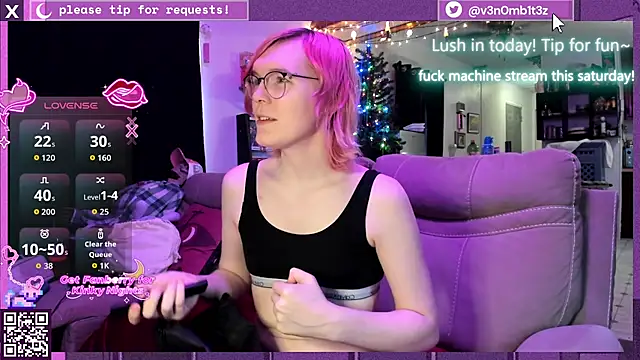 Snapshot of v3n0mb1t3z chatting on 12/13/25, 09:09 v3n0mb1t3z online show from 12/13/25, 09:09