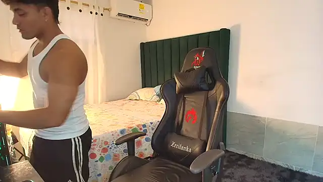 man dur07 online show from 10/11/25, 07:34