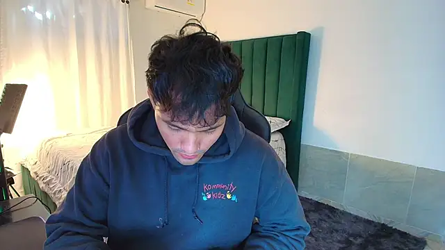 man dur07 online show from 12/20/25, 07:32