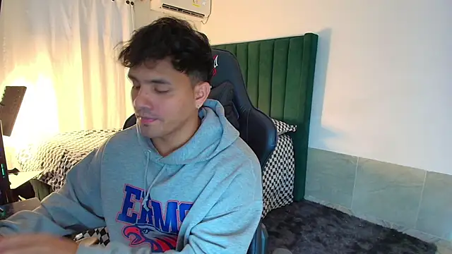 man dur07 online show from 12/22/25, 09:01