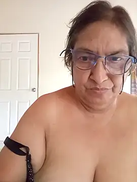 florecita69 online show from 10/23/25, 02:49