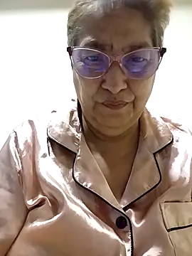 florecita69 online show from 02/26/26, 02:21