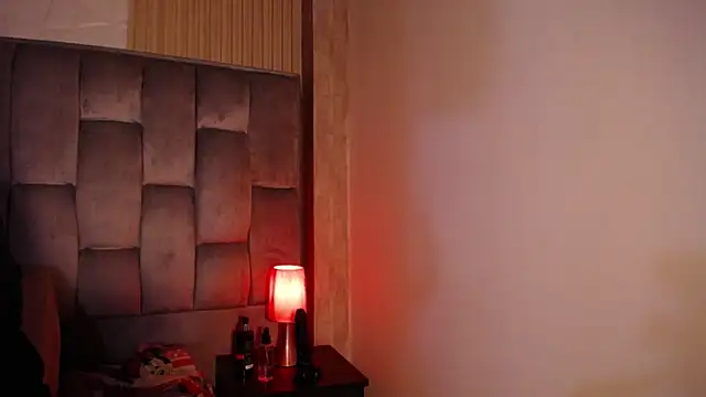 kittyhouse hs online show from 02/06/25, 02:22