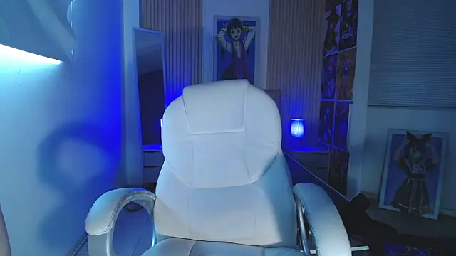 kittyhouse hs online show from 12/02/25, 09:21