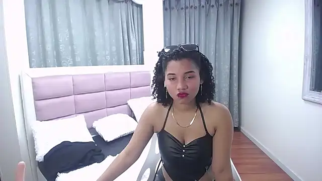 Snapshot of Mayaa_ross chatting on 02/26/25, 05:42 Mayaa ross online show from 02/26/25, 05:42