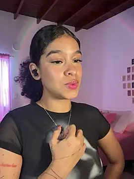 Snapshot of Arteatenea__ chatting on 12/22/24, 08:03 Arteatenea online show from 12/22/24, 08:03