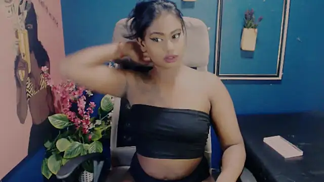 Snapshot of Littleindianmilf chatting on 09/11/25, 09:31 Littleindianmilf online show from 09/11/25, 09:31