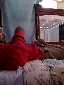 Snapshot of christphor chatting on 12/17/24, 08:32 christphor online show from 12/17/24, 08:32