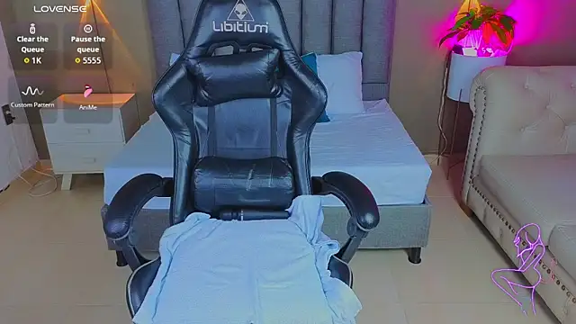 angelica dymond online show from 04/01/26, 06:49