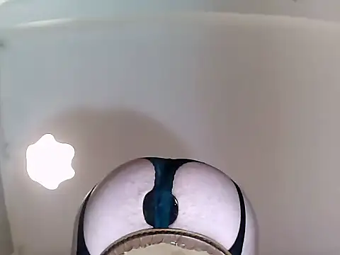 Snapshot of culalimer chatting on 10/06/25, 03:20 culalimer online show from 10/06/25, 03:20