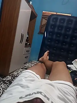 Snapshot of 1995eduardo chatting on 02/05/25, 01:44 1995eduardo online show from 02/05/25, 01:44