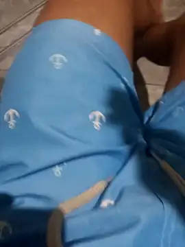 Snapshot of 1995eduardo chatting on 02/26/25, 02:26 1995eduardo online show from 02/26/25, 02:26