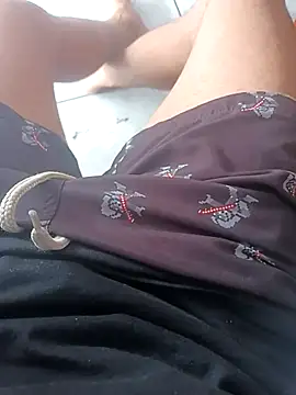 Snapshot of 1995eduardo chatting on 11/02/25, 01:57 1995eduardo online show from 11/02/25, 01:57