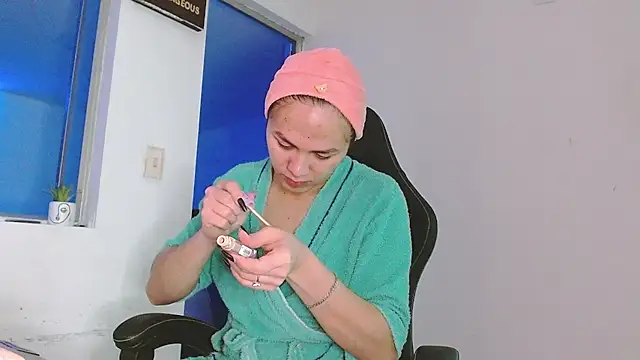 giuliana andrade online show from 03/25/26, 12:16