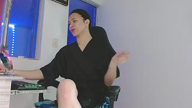 giuliana andrade online show from 04/23/26, 12:01