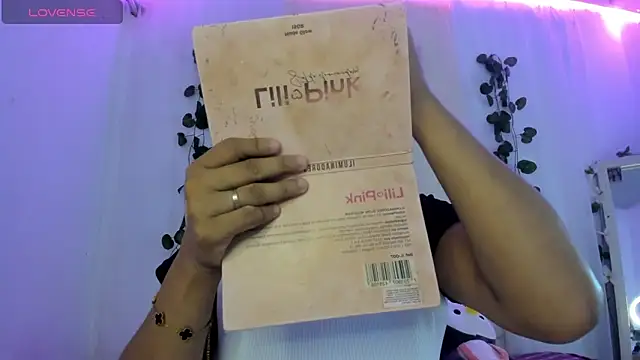 catalina and roger online show from 10/03/25, 01:08