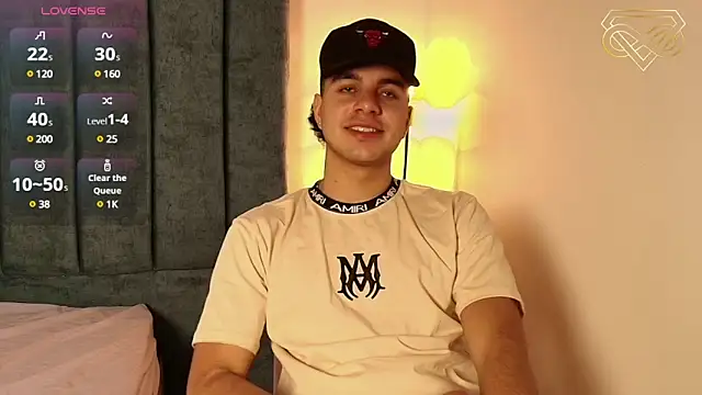 Amadeo Wild online show from 12/31/24, 07:07