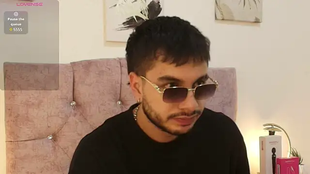 Amadeo Wild online show from 04/16/26, 04:02