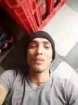 Snapshot of jeremy_scott chatting on 12/09/24, 07:29 jeremy scott online show from 12/09/24, 07:29